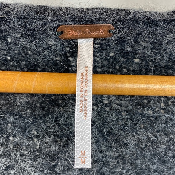 Free People Gray Cropped Long Sleeve Alpaca Wool Sweater M - Picture 4 of 5